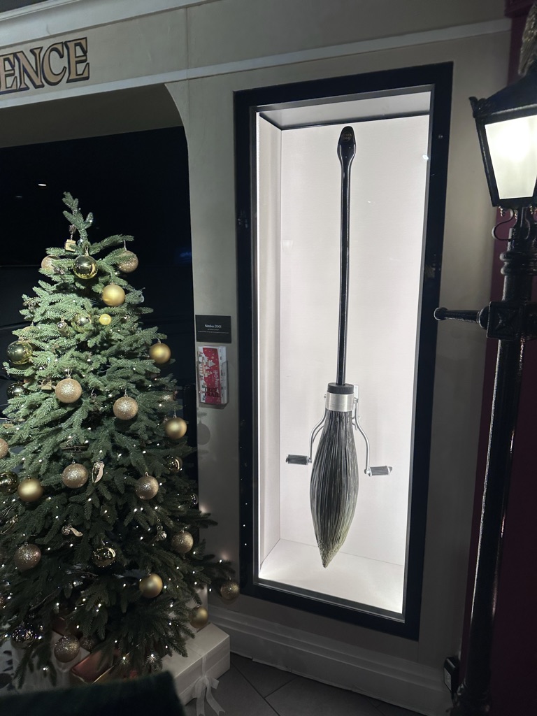 F28EE575-F2DA-445B-9038-3A48A1ED186A_1_105_c